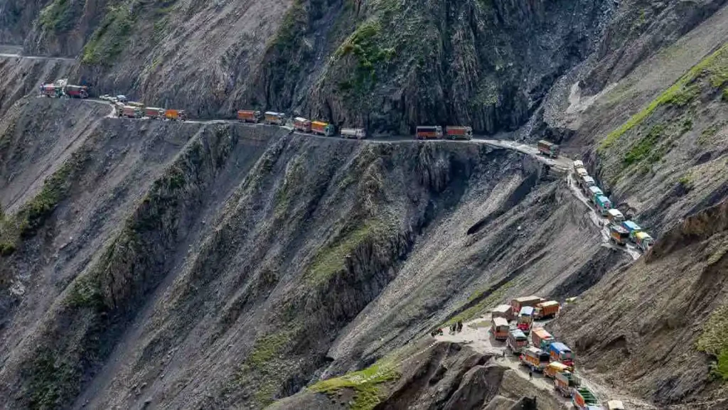 Joji La pass road to India